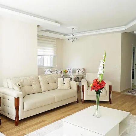 White Star Apartment *