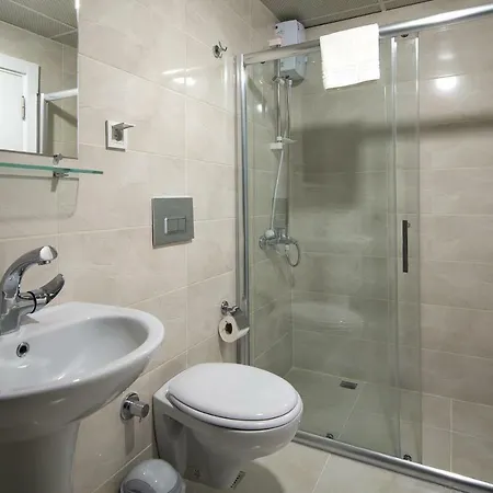 White Star Apartment